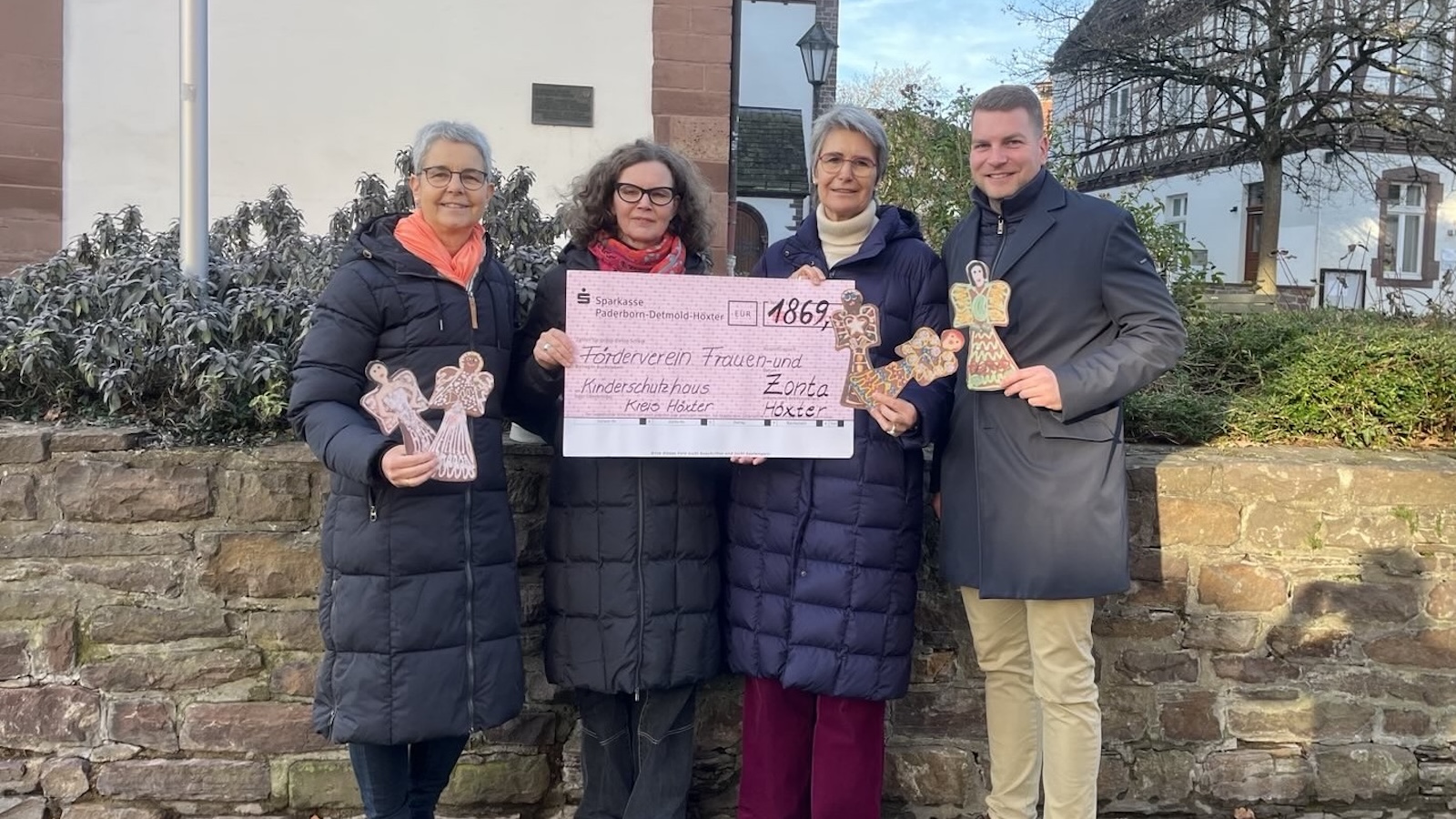 Zonta Club Höxter spendet Erlös seiner Lebkuchen-Aktion ans Frauen- und Kinderschutzhaus
