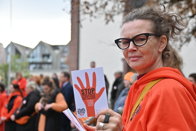 Höxter leuchtet orange | Auftaktveranstaltung am 25. November auf dem Marktplatz