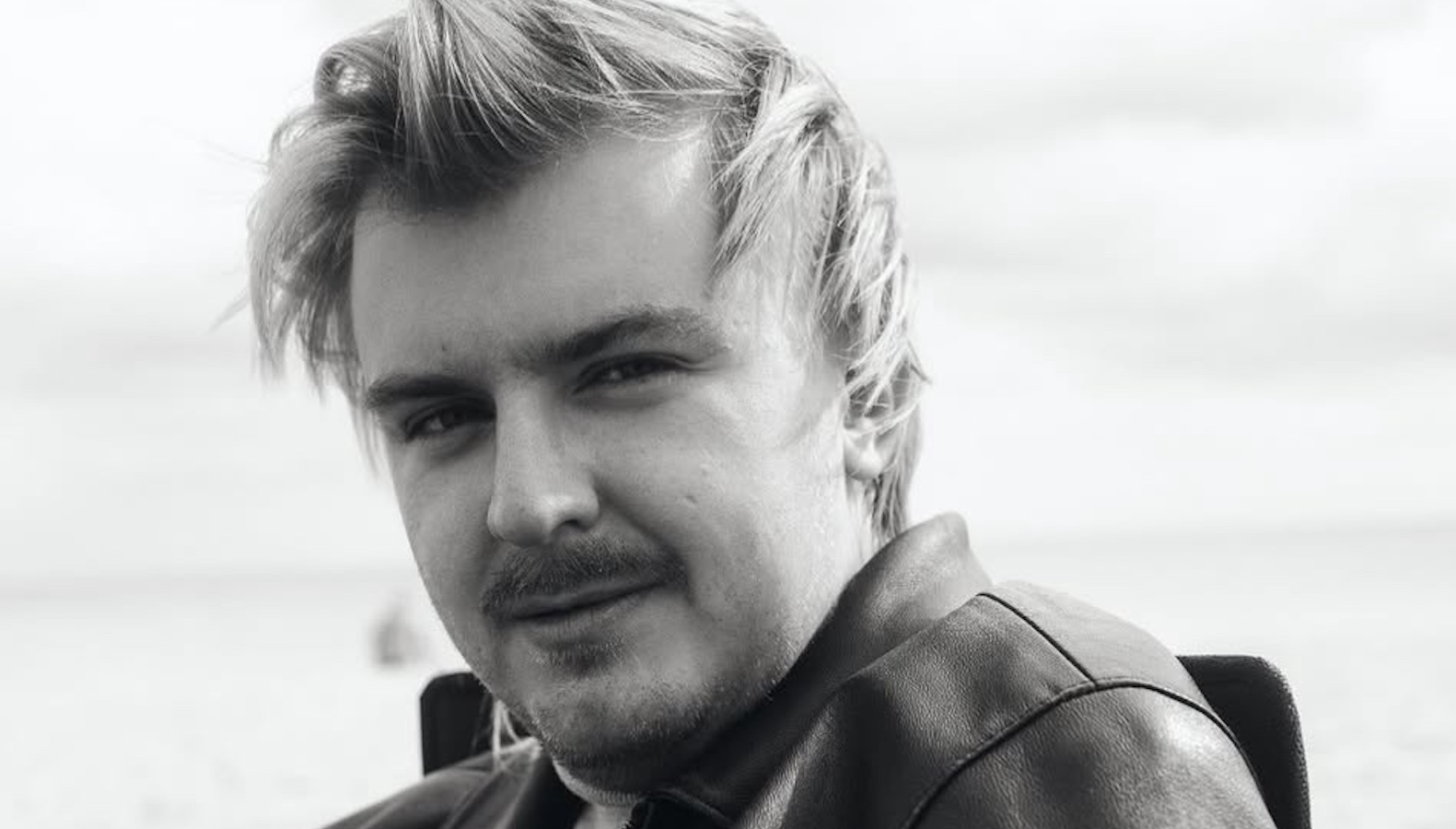 „Für euch würde ich kämpfen“ – Lesung und Diskussion mit Artur Weigandt anlässlich des Kriegsbeginns in der Ukraine